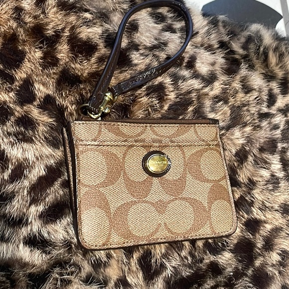 Coach Handbags - Coach ✨ wristlet
